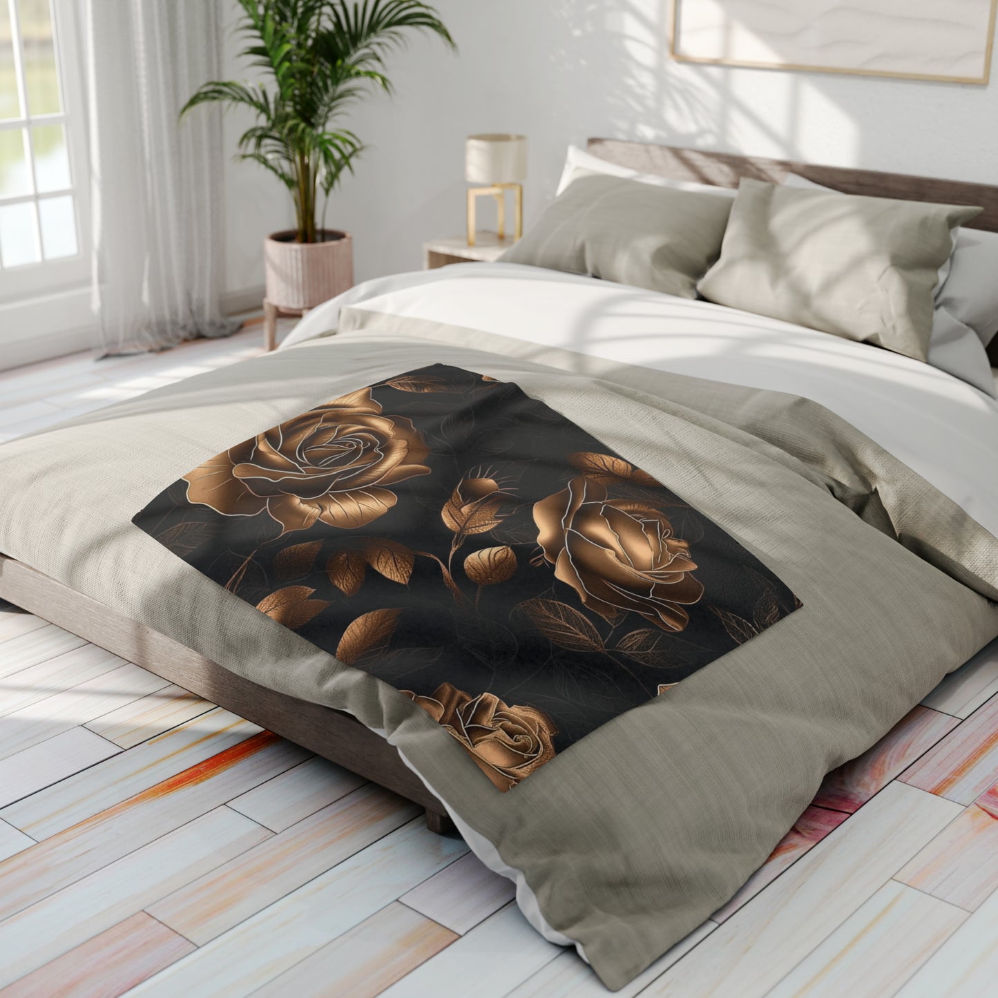 Arctic Fleece Blanket Luxurious Black and Gold Roses