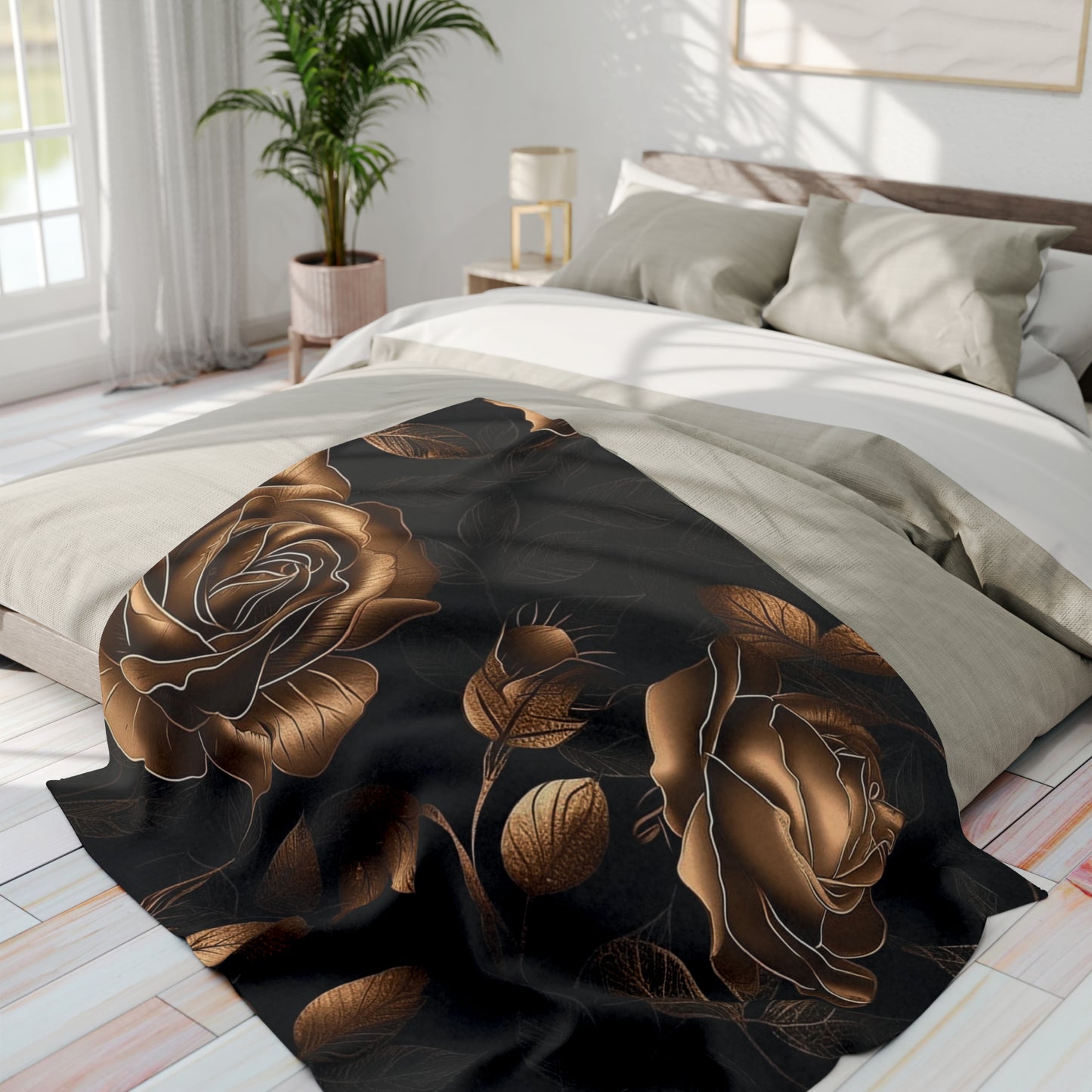 Arctic Fleece Blanket Luxurious Black and Gold Roses